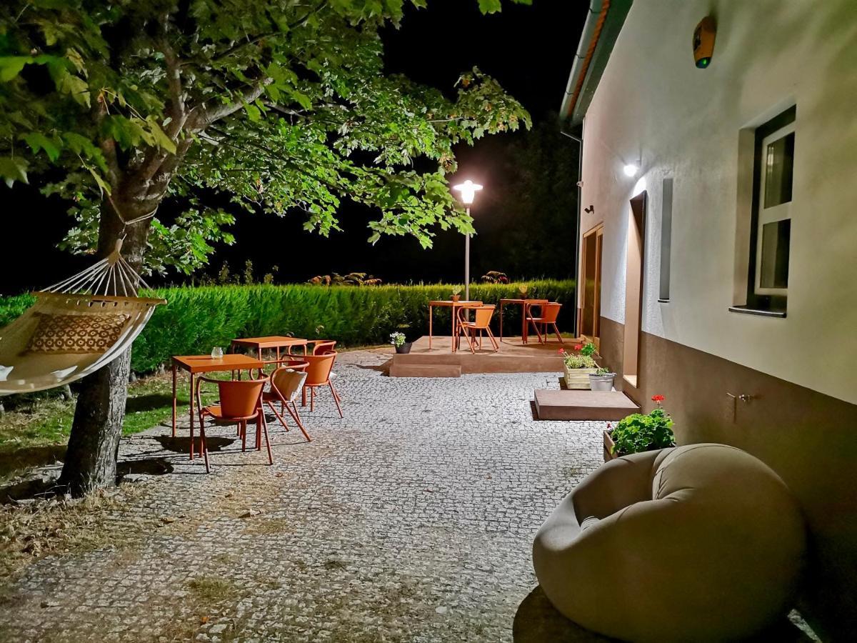 Solar Da Castanha - Forest House Manteigas Exterior photo
